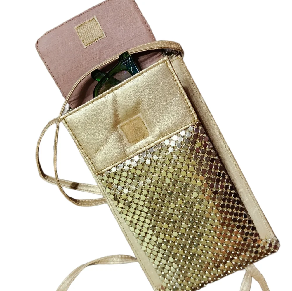 Gold Sequined Purse Wallet - Picture 2 of 4